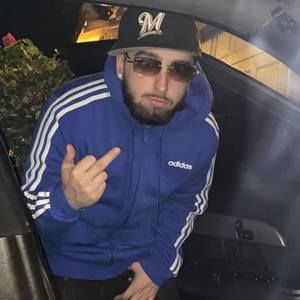 Meet your Posher, Mikee